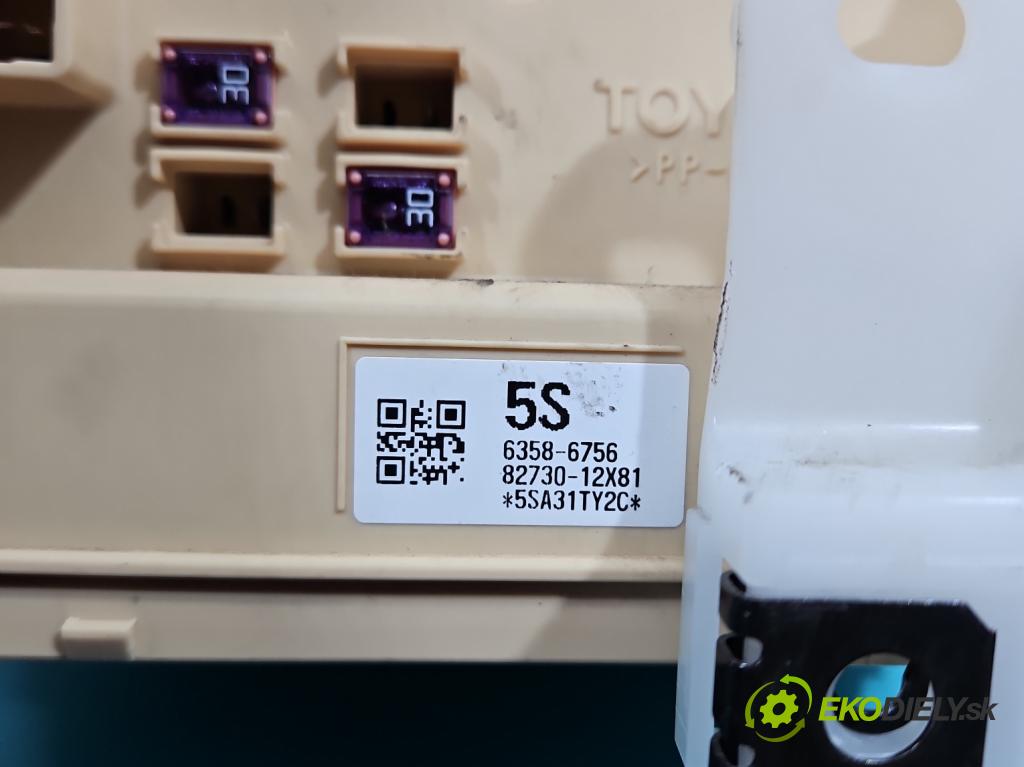 Toyota Auris II 2012-2018 1.6 16V 132 hp manual 97 kW 1598 cm3 5- skříňka pojistková 89221-02480 (Pojistková skříňka)