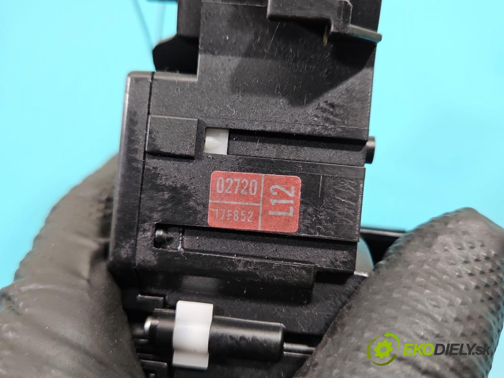 Toyota Auris II 2012-2018 1.6 16V 132  HP manual 97 kW 1598 cm3 5- prepínač komplex: 17F852 (Prepínacie páčky pod volantom)