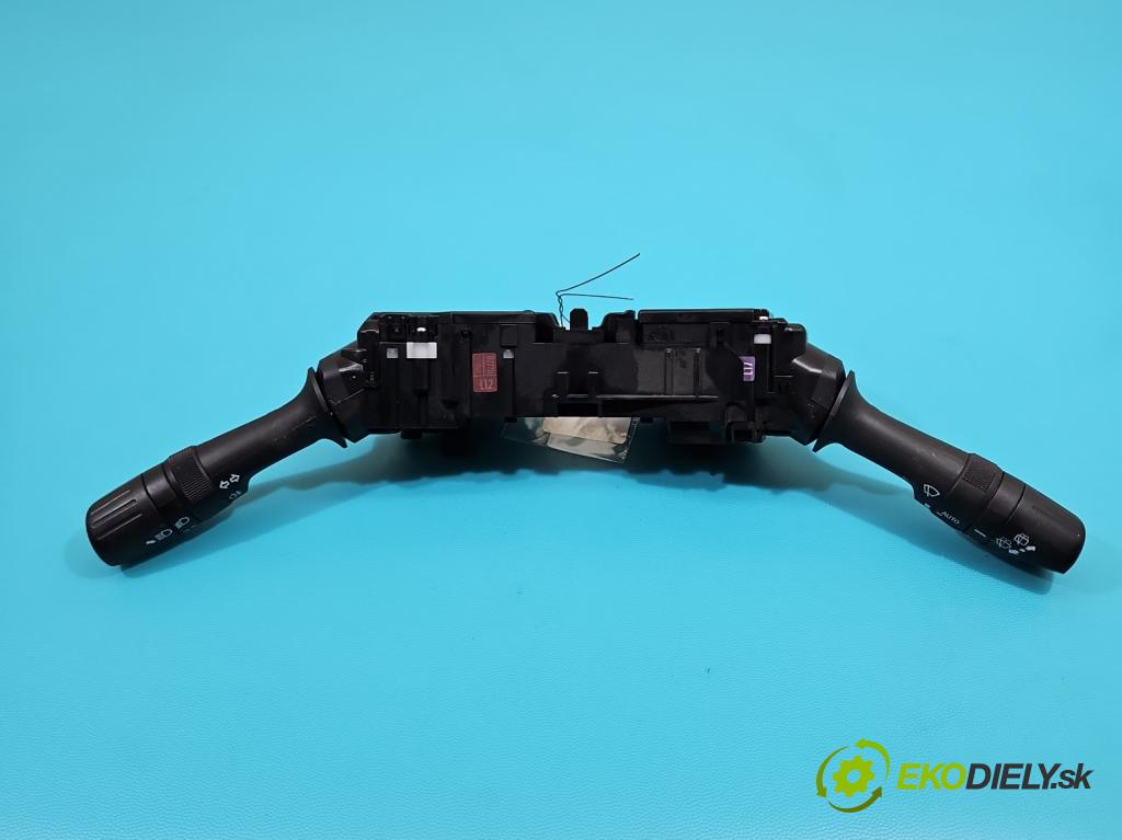 Toyota Auris II 2012-2018 1.6 16V 132  HP manual 97 kW 1598 cm3 5- prepínač komplex: 17F852 (Prepínacie páčky pod volantom)