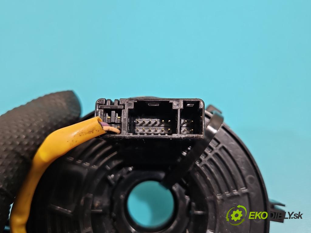 Toyota Auris II 2012-2018 1.6 16V 132 hp manual 97 kW 1598 cm3 5- Páska: airbag  (Airbag)