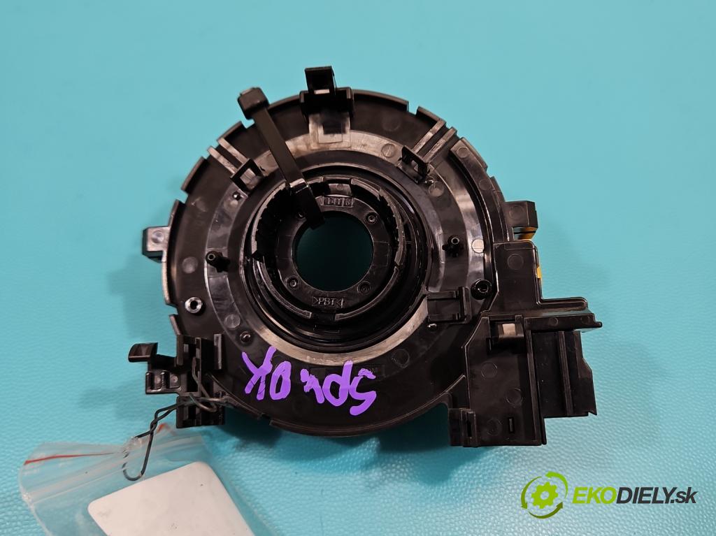 Toyota Auris II 2012-2018 1.6 16V 132 hp manual 97 kW 1598 cm3 5- Páska: airbag  (Airbag)