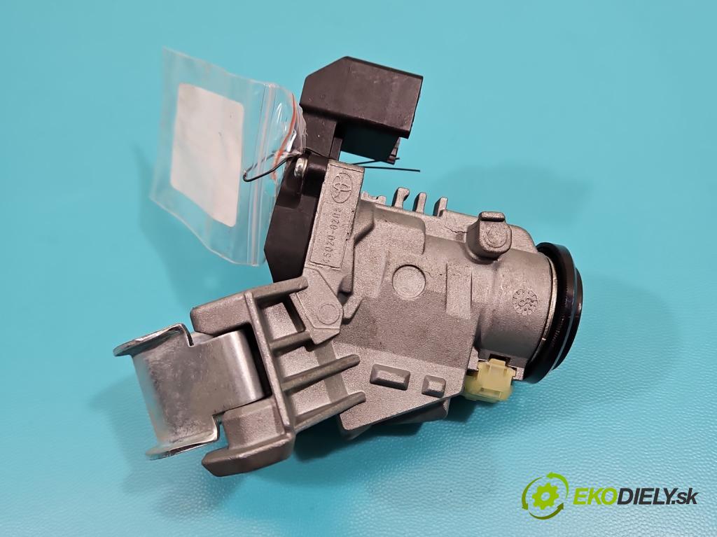 Toyota Auris II 2012-2018 1.6 16V 132  HP manual 97 kW 1598 cm3 5- Spínačka 45020-0205 (Spínacia skrinka)