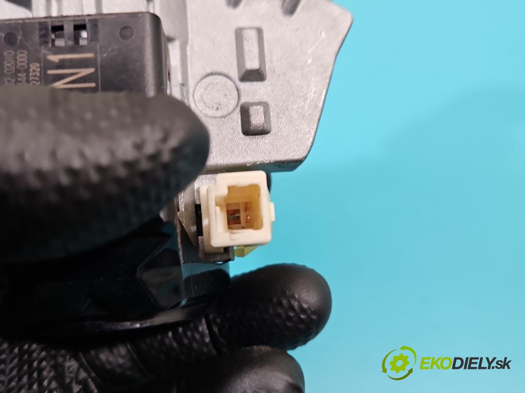 Toyota Auris II 2012-2018 1.6 16V 132  HP manual 97 kW 1598 cm3 5- Spínačka 45020-0205 (Spínacia skrinka)