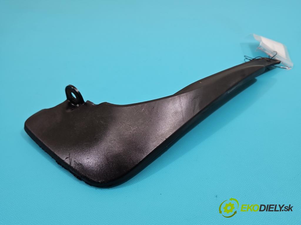 Toyota Auris II 2012-2018 1.6 16V 132  HP manual 97 kW 1598 cm3 5- blatník 76621-02180