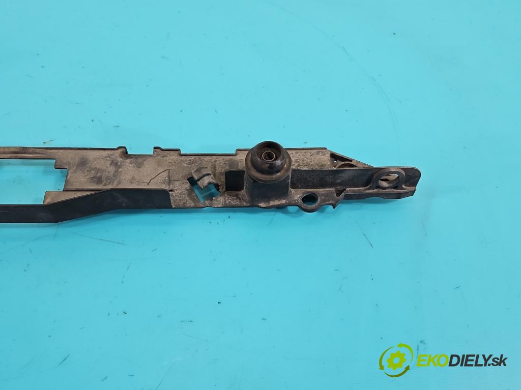 Toyota Auris II 2012-2018 1.6 16V 132 hp manual 97 kW 1598 cm3 5- Rukojeť: 122410-207