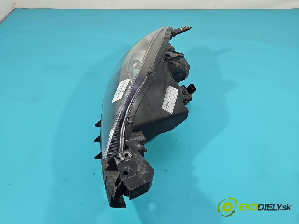 Mazda 3 I BK 2003-2009 1.6 citd 109 HP manual 80 kW 1560 cm3 5- Reflektor: pravý  (Svetlo predné pravé)