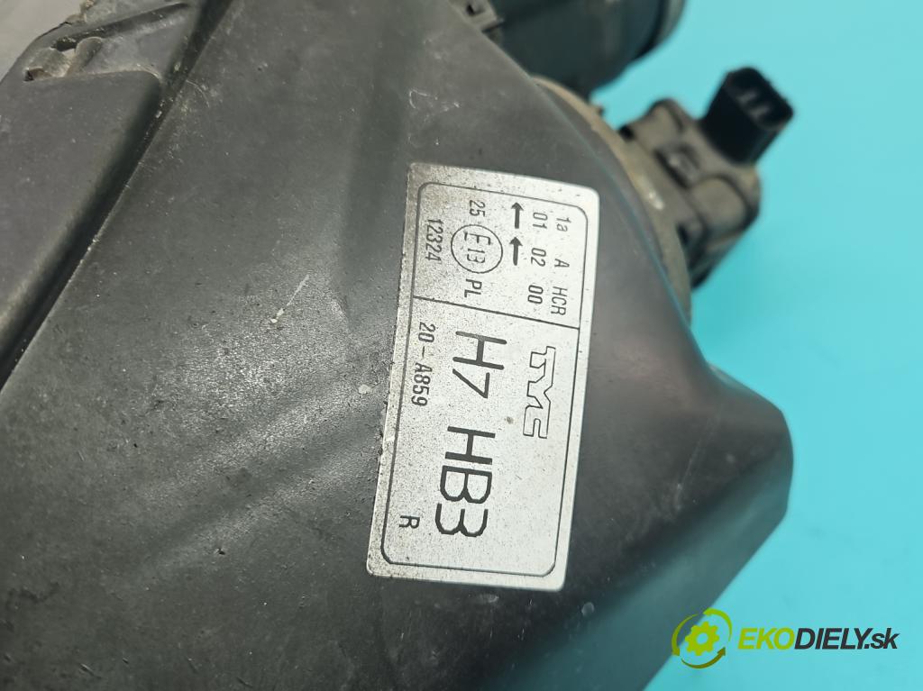 Mazda 3 I BK 2003-2009 1.6 citd 109 HP manual 80 kW 1560 cm3 5- Reflektor: pravý  (Svetlo predné pravé)