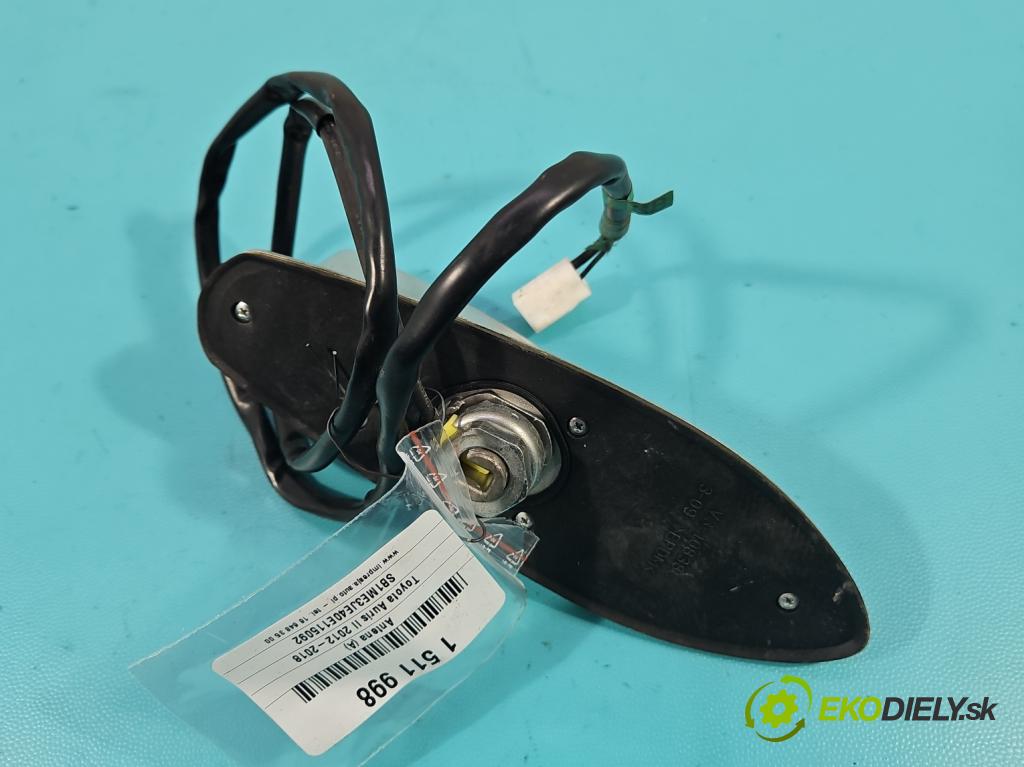 Toyota Auris II 2012-2018 1.6 16V 132 HP manual 97 kW 1598 cm3 5- Antena V3-10838C