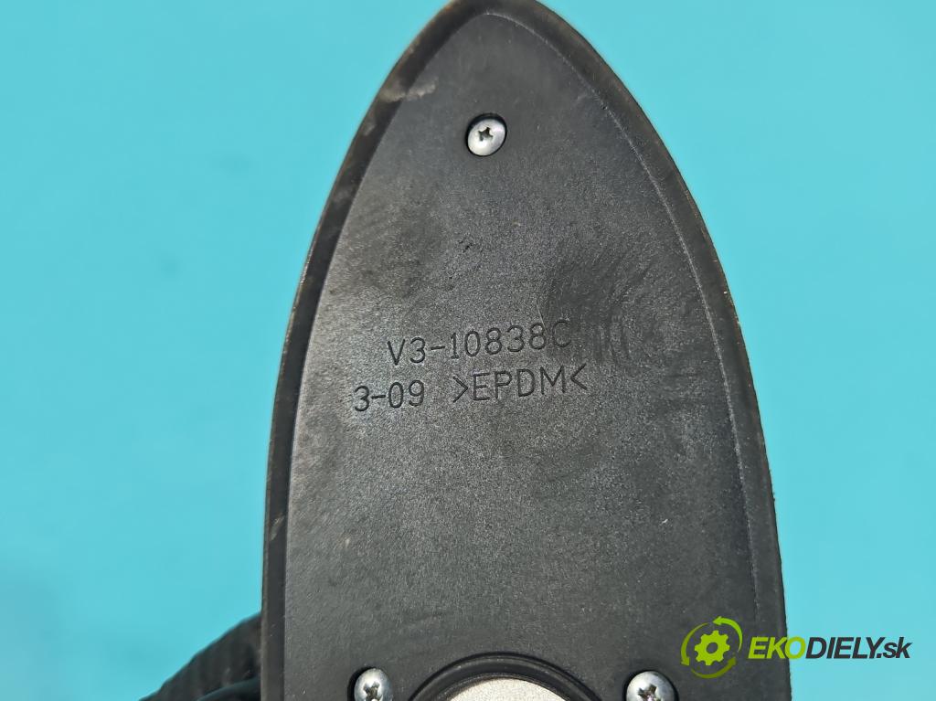 Toyota Auris II 2012-2018 1.6 16V 132 HP manual 97 kW 1598 cm3 5- Antena V3-10838C