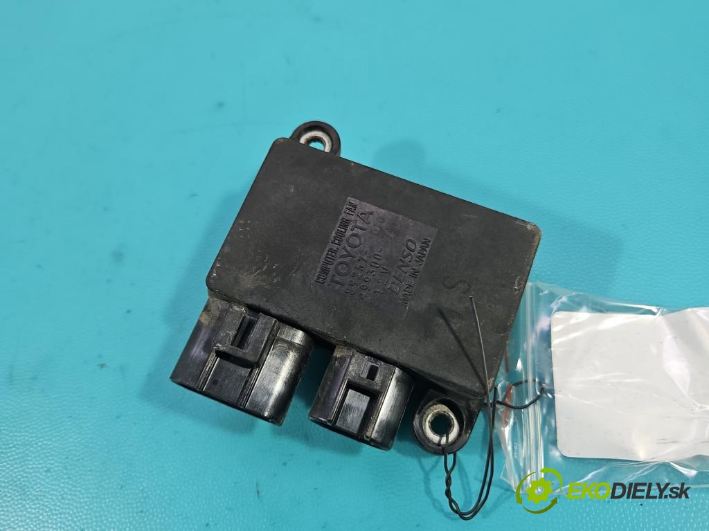 Toyota Auris II 2012-2018 1.6 16V 132  HP manual 97 kW 1598 cm3 5- Relé: ventilátoru 89257-12010