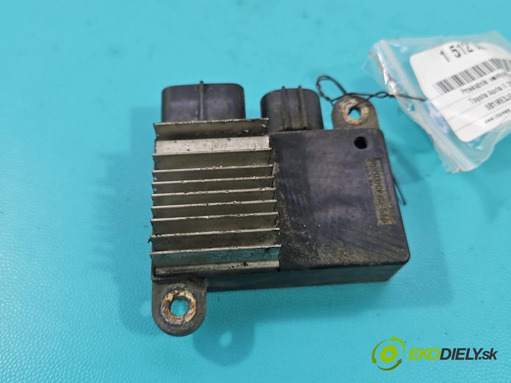 Toyota Auris II 2012-2018 1.6 16V 132  HP manual 97 kW 1598 cm3 5- Relé: ventilátoru 89257-12010