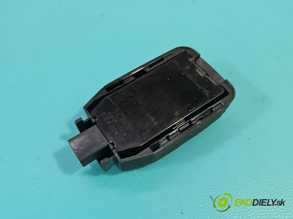 Toyota Auris II 2012-2018 1.6 16V 132  HP manual 97 kW 1598 cm3 5- snímač déšť: 89941-0D010 (Snímač dažďa)