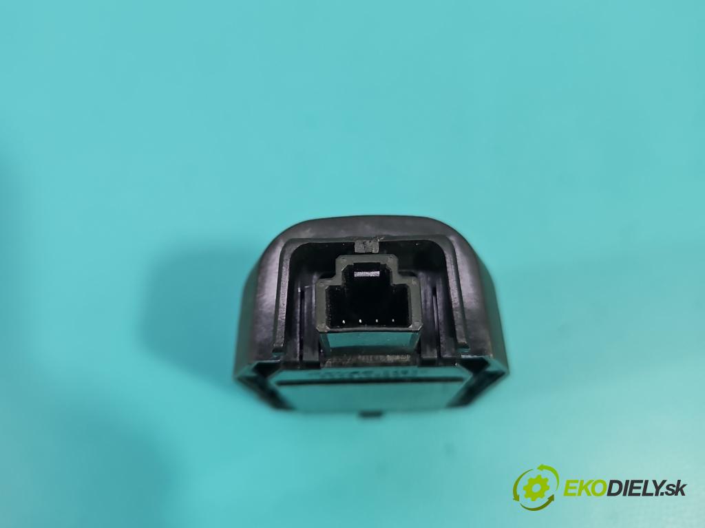 Toyota Auris II 2012-2018 1.6 16V 132  HP manual 97 kW 1598 cm3 5- snímač déšť: 89941-0D010 (Snímač dažďa)