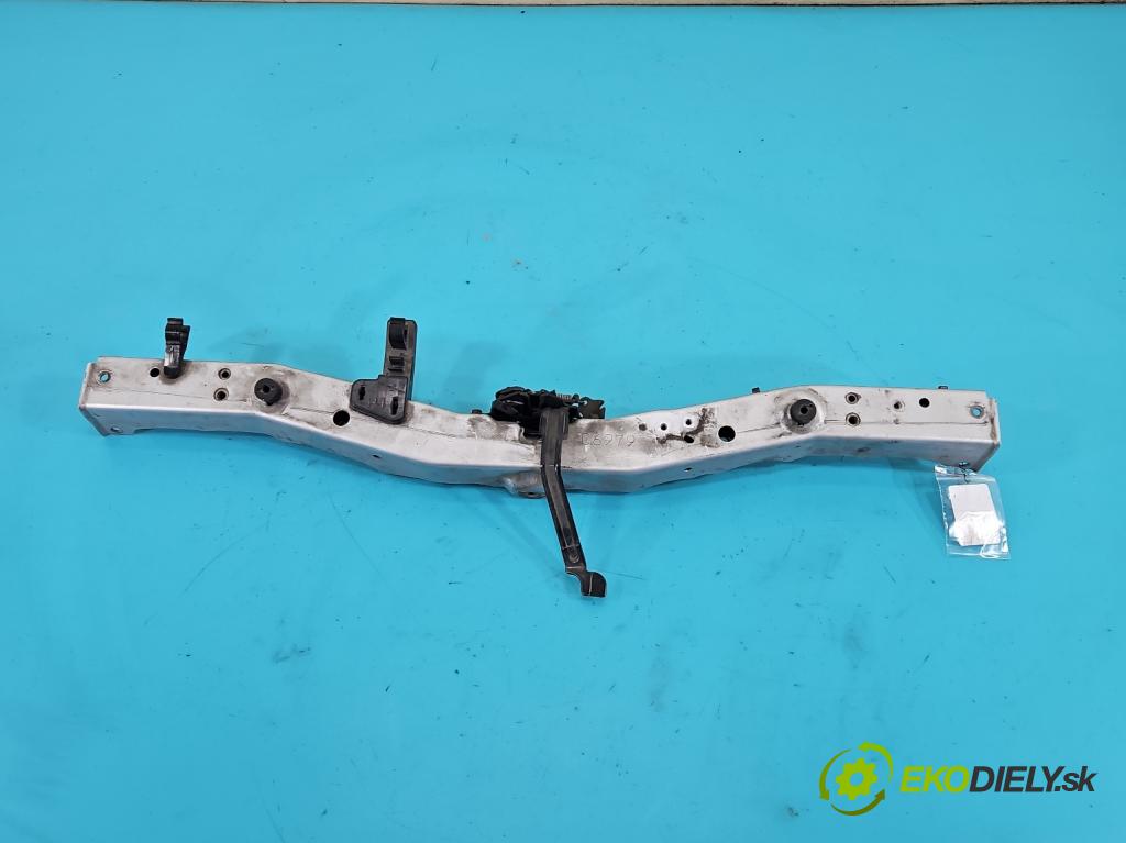 Toyota Auris II 2012-2018 1.6 16V 132 hp manual 97 kW 1598 cm3 5- stěna přední  (Přední výztuha)