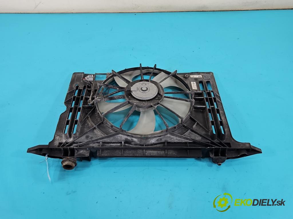 Toyota Auris II 2012-2018 1.6 16V 132 hp manual 97 kW 1598 cm3 5- ventilátor chladič MF422750-7620