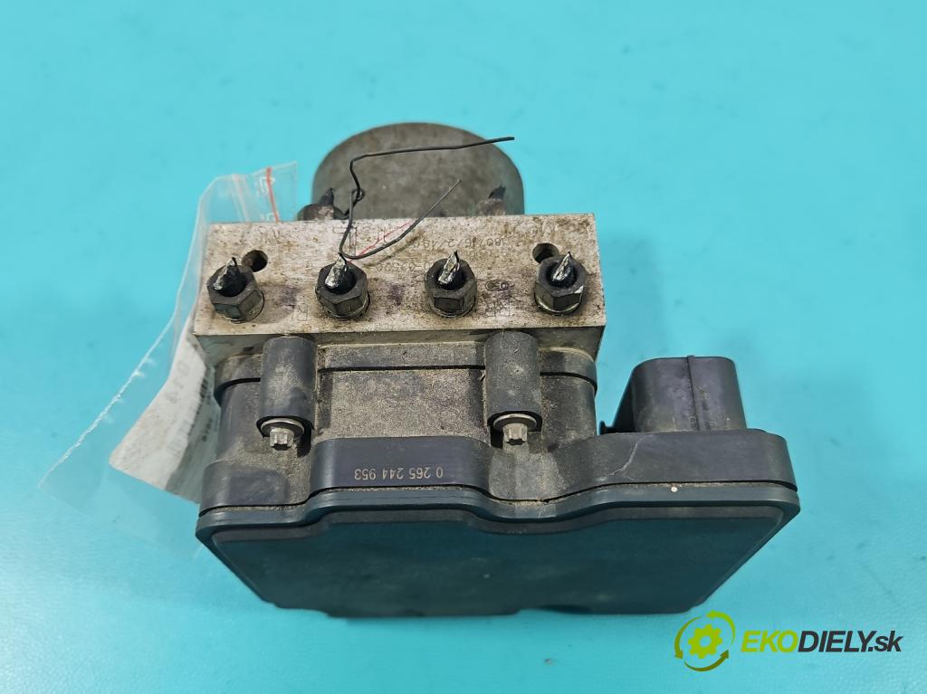 Toyota Auris II 2012-2018 1.6 16V 132 hp manual 97 kW 1598 cm3 5- čerpadlo abs 44540-02520 (Pumpa ABS)