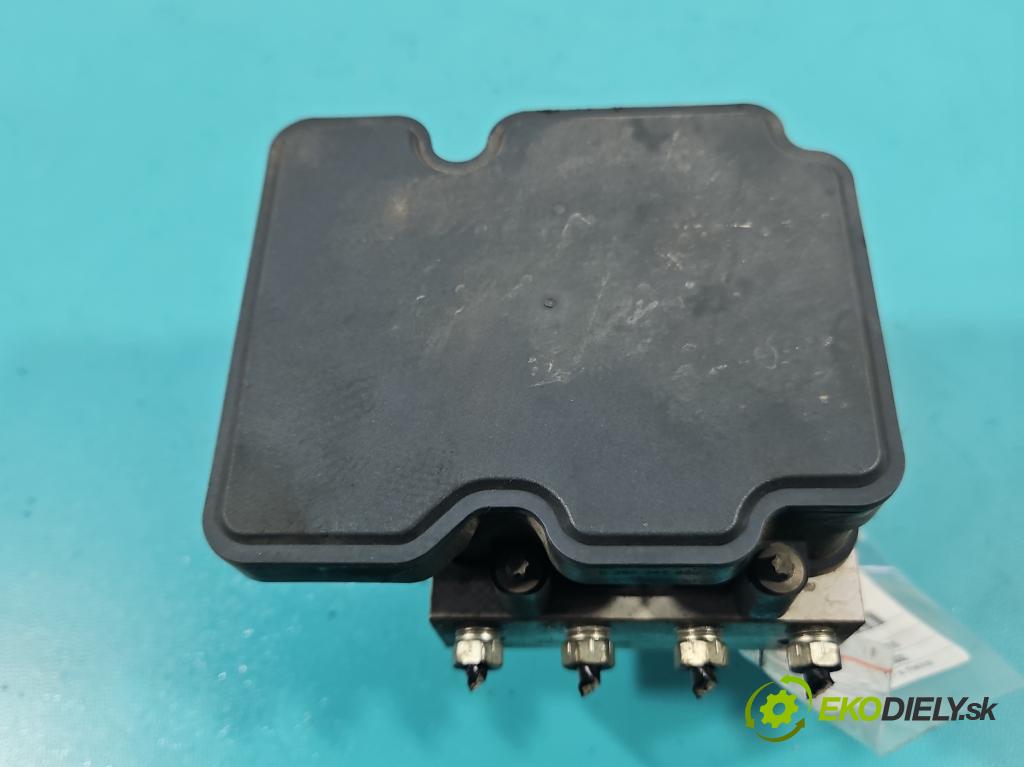 Toyota Auris II 2012-2018 1.6 16V 132 hp manual 97 kW 1598 cm3 5- čerpadlo abs 44540-02520 (Pumpa ABS)