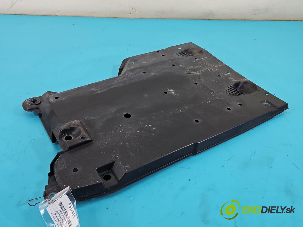 Toyota Auris II 2012-2018 1.6 16V 132 hp manual 97 kW 1598 cm3 5- kryt plastová 58166-02030
