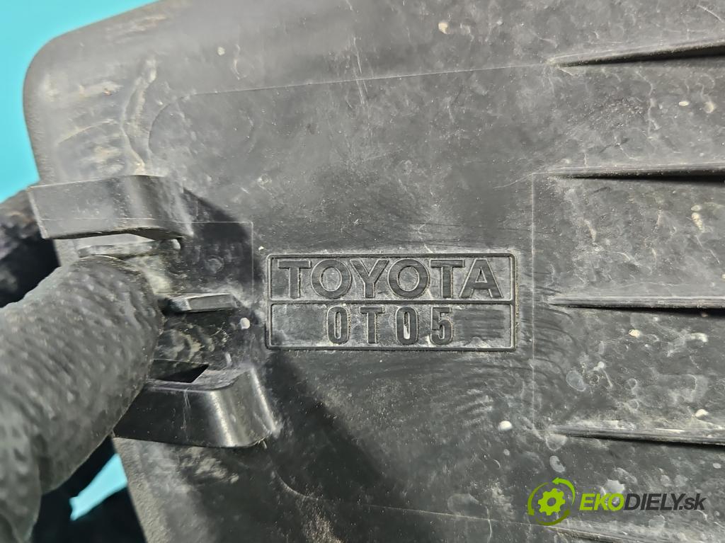 Toyota Auris II 2012-2018 1.6 16V 132 hp manual 97 kW 1598 cm3 5- obal filtra vzduchu  (Kryt vzduchového filtru)