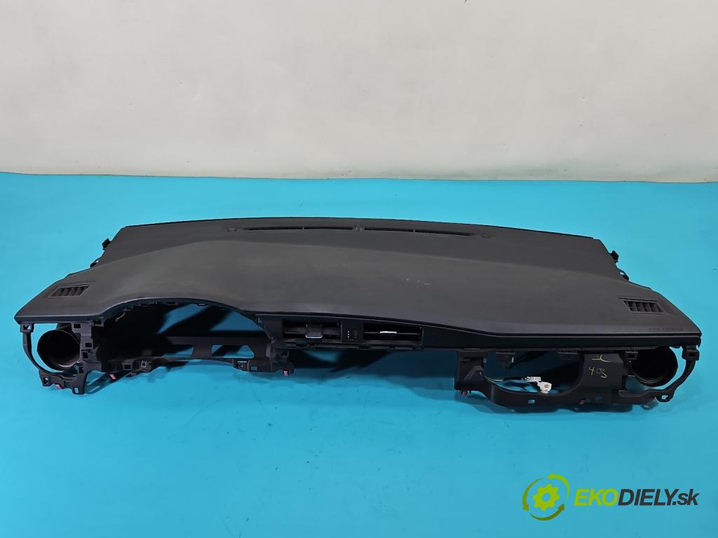 Toyota Auris II 2012-2018 1.6 16V 132 hp manual 97 kW 1598 cm3 5- kokpit,přistrojova deska 