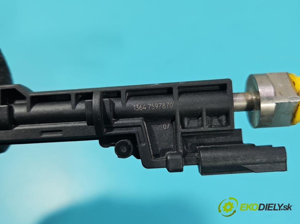 Bmw 5 F10 2010-2017 2.0b 184 hp automatic 135 kW 1997 cm3 4- vstřikovač  (Vstřikovač paliva)