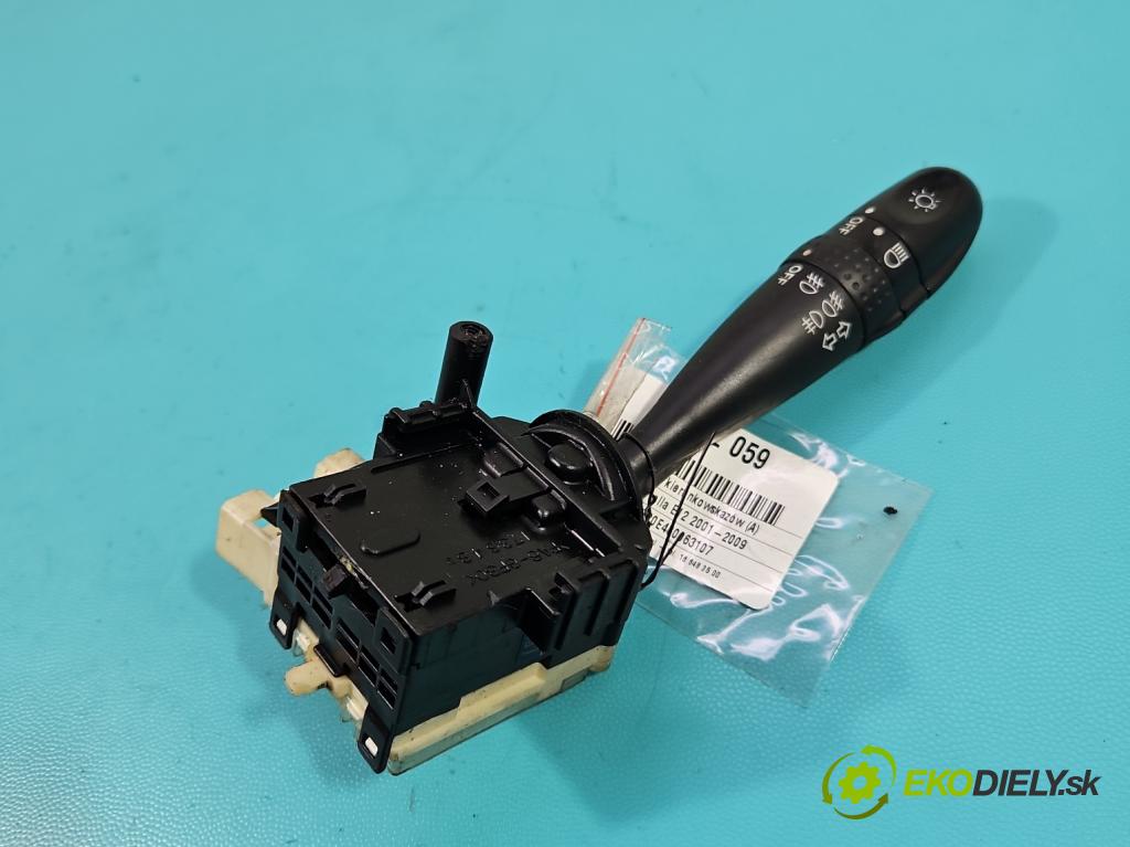 Toyota Corolla E12 2001-2009 1.6 vvti 110 HP manual 81 kW 1598 cm3 5- prepínač smeroviek 173753 (Prepínacie páčky pod volantom)