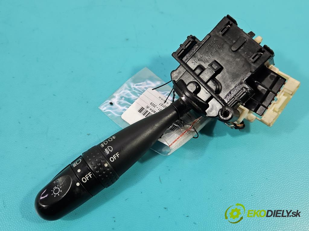 Toyota Corolla E12 2001-2009 1.6 vvti 110 HP manual 81 kW 1598 cm3 5- prepínač smeroviek 173753 (Prepínacie páčky pod volantom)