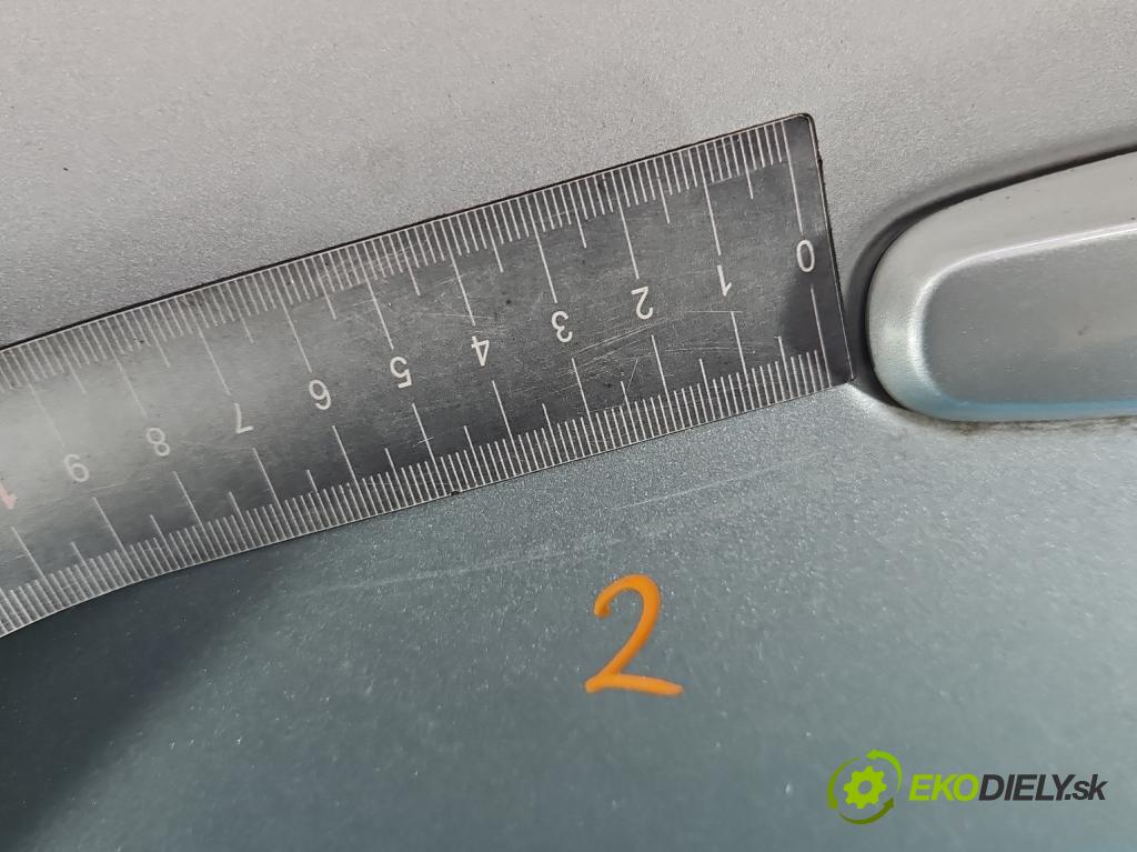 Toyota Corolla E12 2001-2009 1.6 vvti 110 HP manual 81 kW 1598 cm3 5- dvere predné ľavé  (Kľučka dverí ostatné)
