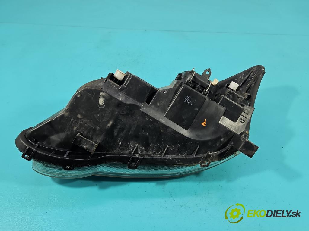 Toyota Corolla E12 2001-2009 1.6 vvti 110 HP manual 81 kW 1598 cm3 5- Reflektor: pravý  (Svetlo predné pravé)