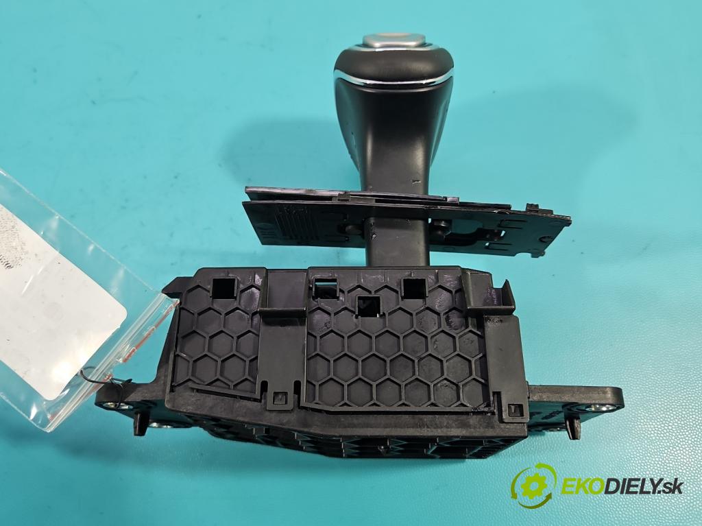 Jeep Grand Cherokee WK2 IV 2010-2021 3.0 CRD 250 HP automatic 184 kW 2987 cm3 5- Páka: Změny: stupeň,rýchlosť 68166105AE (Rýchlostná páka (kulisa))