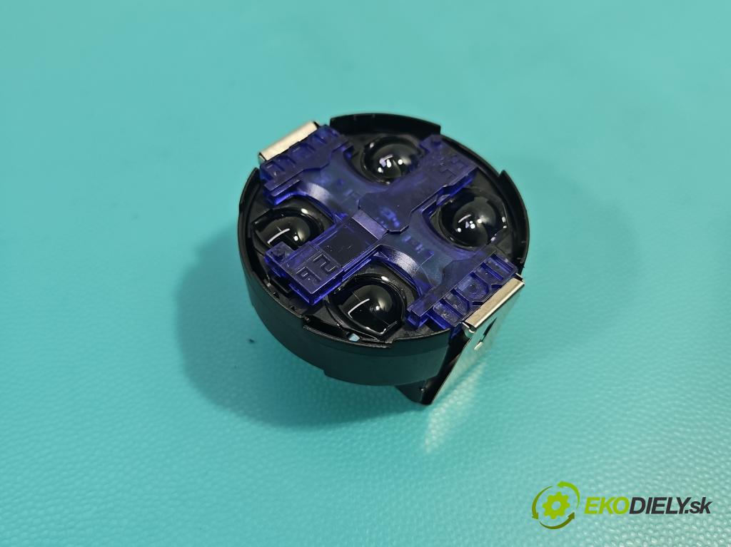 Jeep Grand Cherokee WK2 IV 2010-2021 3.0 CRD 250 HP automatic 184 kW 2987 cm3 5- snímač déšť: 68184876 (Snímač dažďa)