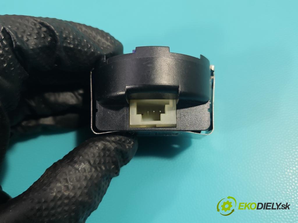 Jeep Grand Cherokee WK2 IV 2010-2021 3.0 CRD 250 HP automatic 184 kW 2987 cm3 5- snímač déšť: 68184876 (Snímač dažďa)