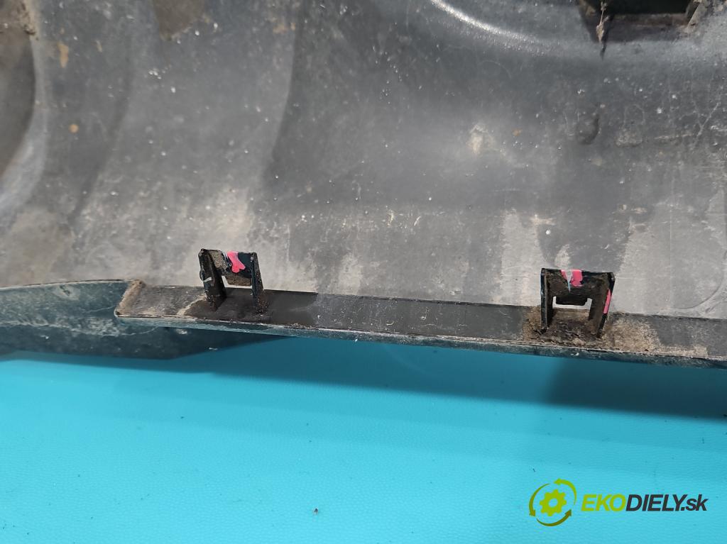 Jeep Grand Cherokee WK2 IV 2010-2021 3.0 CRD 250 HP automatic 184 kW 2987 cm3 5- lišta práh: pravé  (Lišta prahová)