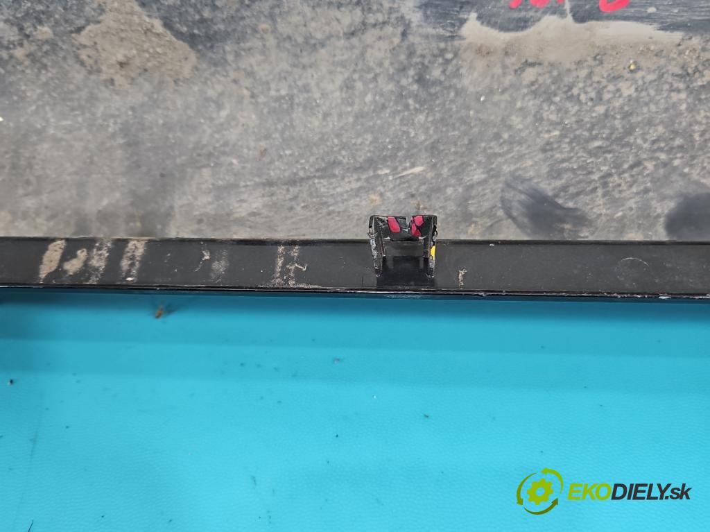 Jeep Grand Cherokee WK2 IV 2010-2021 3.0 CRD 250 HP automatic 184 kW 2987 cm3 5- lišta práh: pravé  (Lišta prahová)