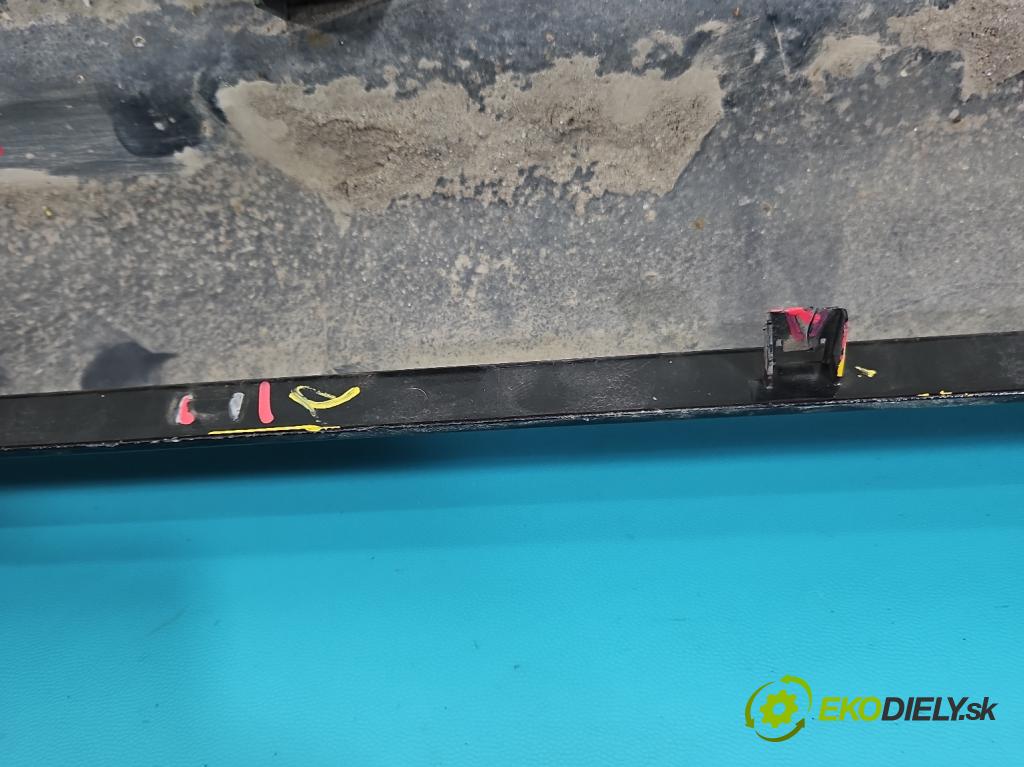 Jeep Grand Cherokee WK2 IV 2010-2021 3.0 CRD 250 HP automatic 184 kW 2987 cm3 5- lišta práh: pravé  (Lišta prahová)