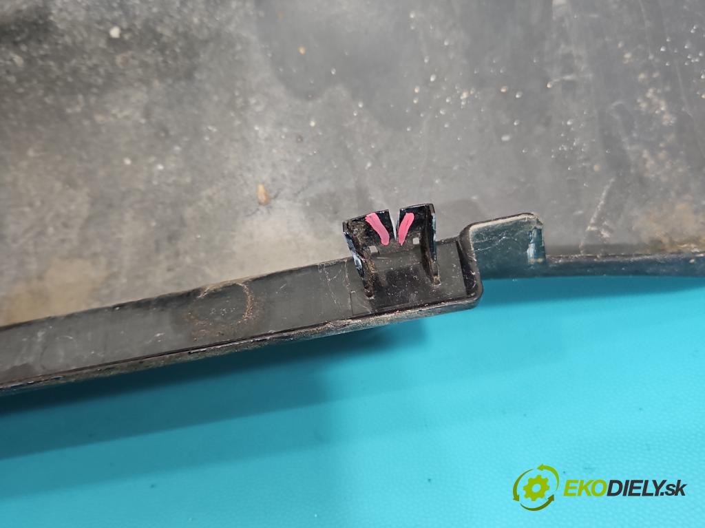 Jeep Grand Cherokee WK2 IV 2010-2021 3.0 CRD 250 HP automatic 184 kW 2987 cm3 5- lišta práh: pravé  (Lišta prahová)