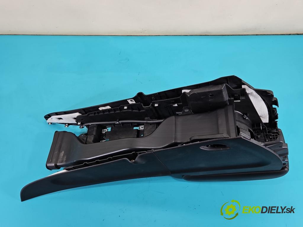 Jeep Grand Cherokee WK2 IV 2010-2021 3.0 CRD 250 HP automatic 184 kW 2987 cm3 5- operadlo 6148810 (Lakťová opierka)