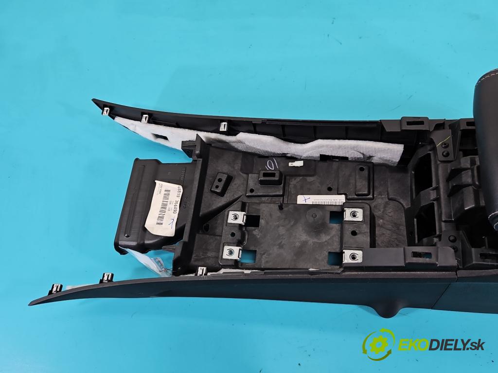 Jeep Grand Cherokee WK2 IV 2010-2021 3.0 CRD 250 HP automatic 184 kW 2987 cm3 5- operadlo 6148810 (Lakťová opierka)