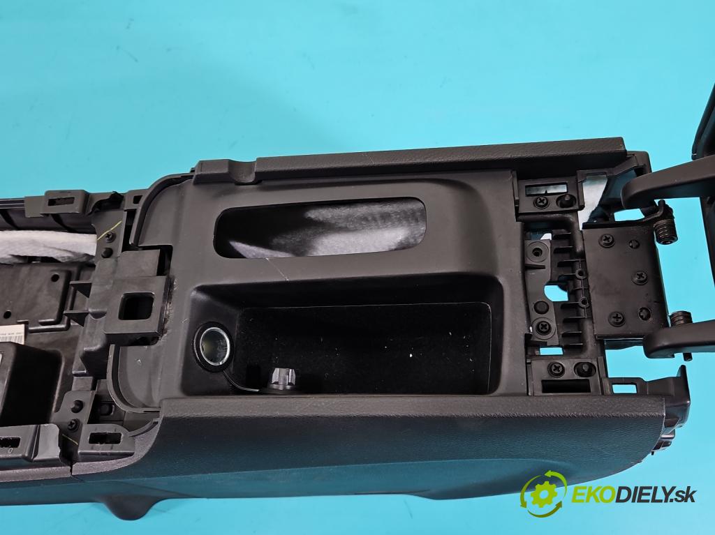 Jeep Grand Cherokee WK2 IV 2010-2021 3.0 CRD 250 HP automatic 184 kW 2987 cm3 5- operadlo 6148810 (Lakťová opierka)