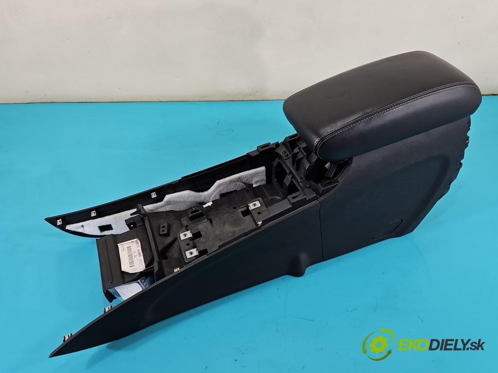 Jeep Grand Cherokee WK2 IV 2010-2021 3.0 CRD 250 HP automatic 184 kW 2987 cm3 5- operadlo 6148810 (Lakťová opierka)