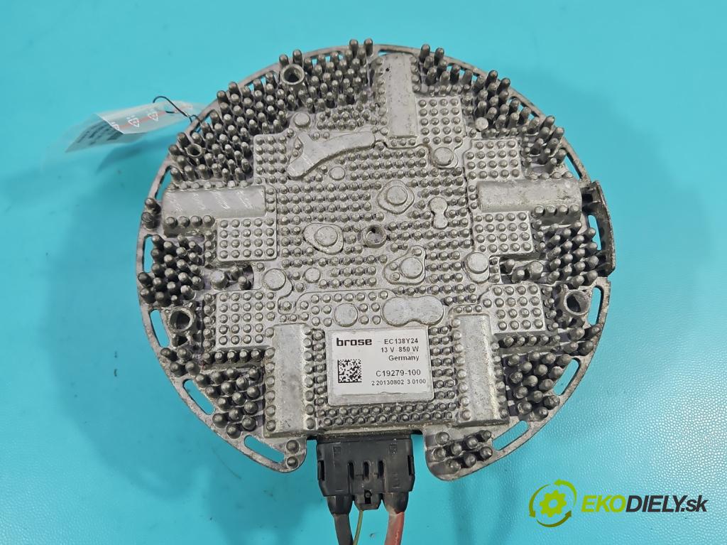 Jeep Grand Cherokee WK2 IV 2010-2021 3.0 CRD 250 hp automatic 184 kW 2987 cm3 5- ventilátor chladič C19279-100