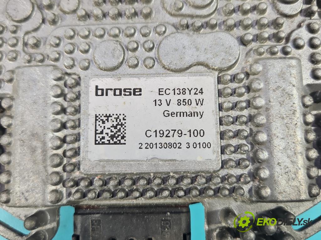 Jeep Grand Cherokee WK2 IV 2010-2021 3.0 CRD 250 hp automatic 184 kW 2987 cm3 5- ventilátor chladič C19279-100