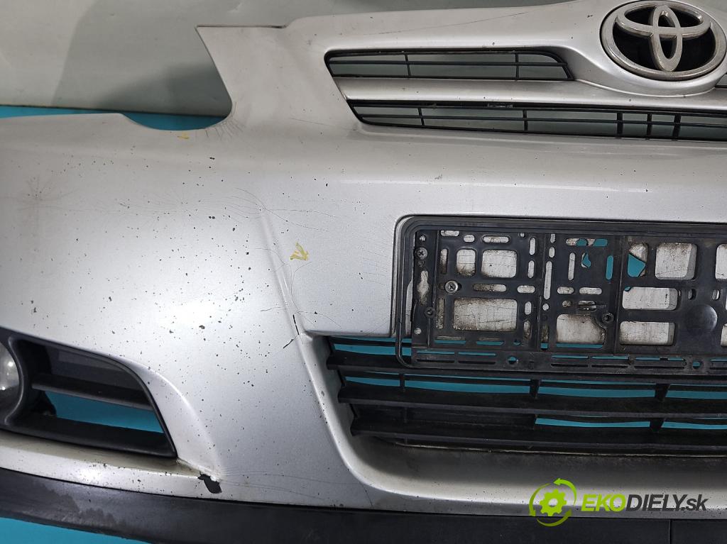 Toyota Corolla E12 2001-2009 1.6 vvti 110 HP manual 81 kW 1598 cm3 5- nárazník predné 52119-02510 (Kľučka dverí ostatné)