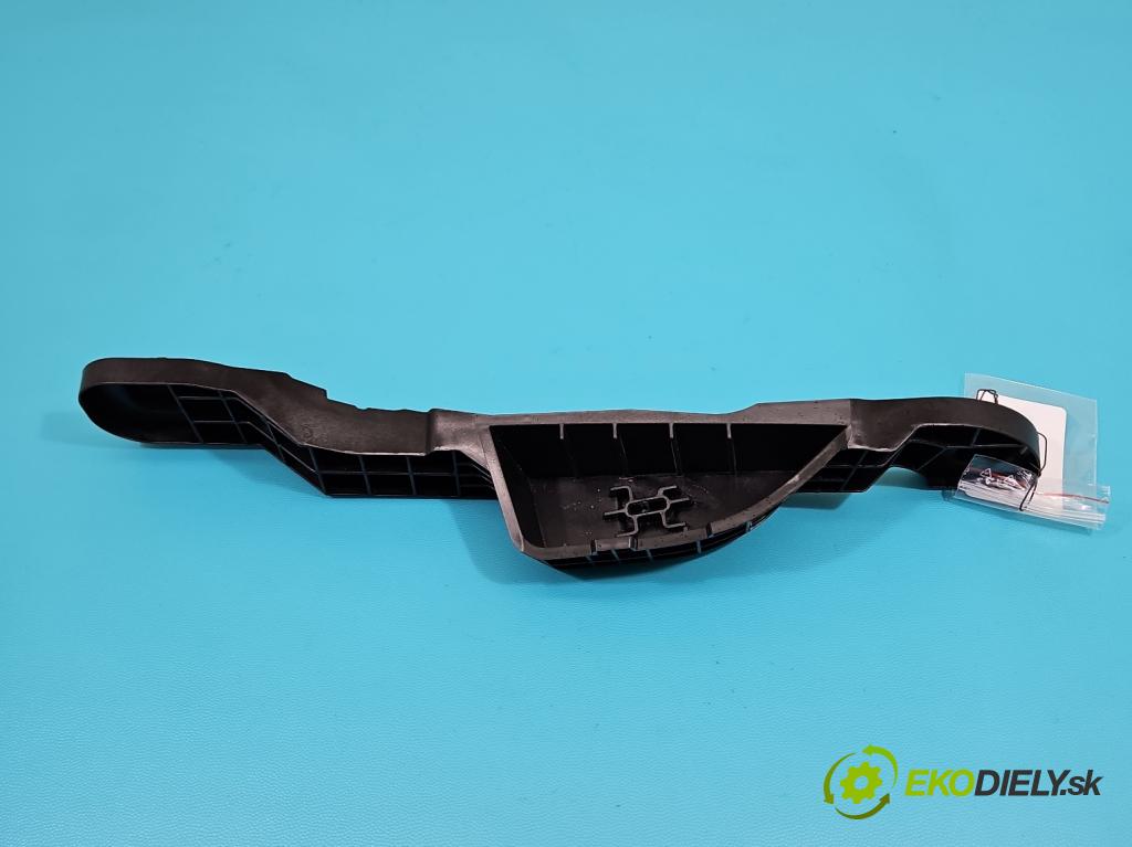 Opel Astra VI 2022- 1.5 cdti 131 HP manual 96 kW 1499 cm3 5- Upevnenie: 9840528580