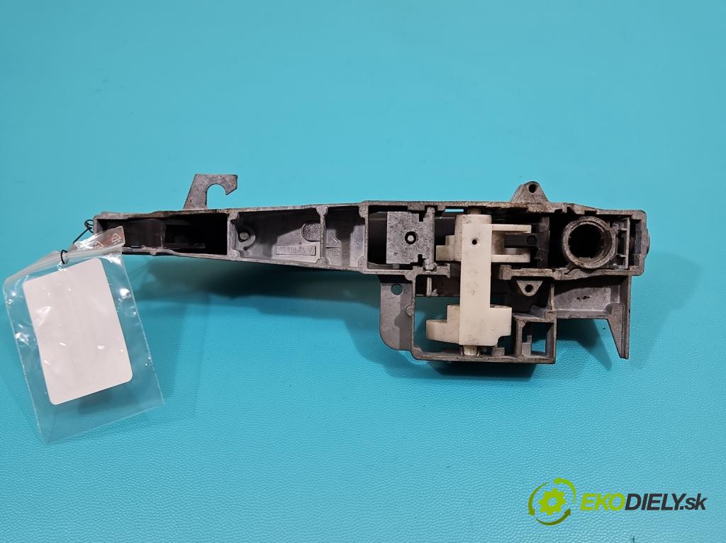 Citroen C4 I 2004-2011 1.6 16v 109 hp manual 80 kW 1587 cm3 5- klika zadní levé 9653401680 (Klika dveří ostatní)