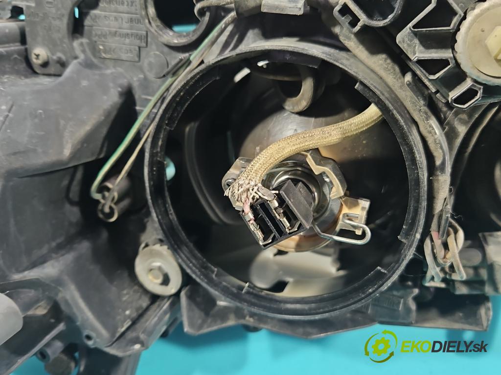 Subaru Legacy IV 2004-2009 2.0 B boxer 137 HP manual 101 kW 1994 cm3 5- Reflektor: pravý 100-20794 (Svetlo predné pravé)