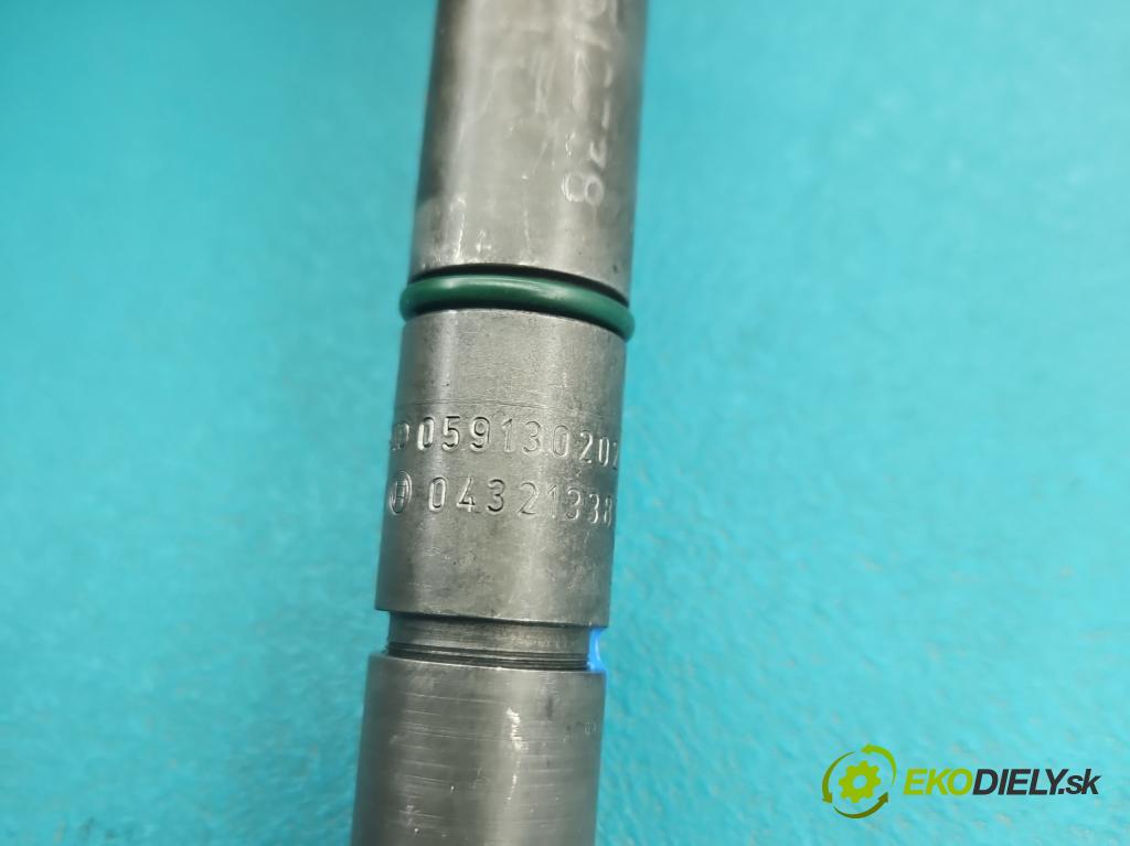 Audi A4 B5 1994-2001 2.5 tdi 150 HP manual 110 kW 2496 cm3 4- vstrek 059130202B (Vstrekovač paliva)