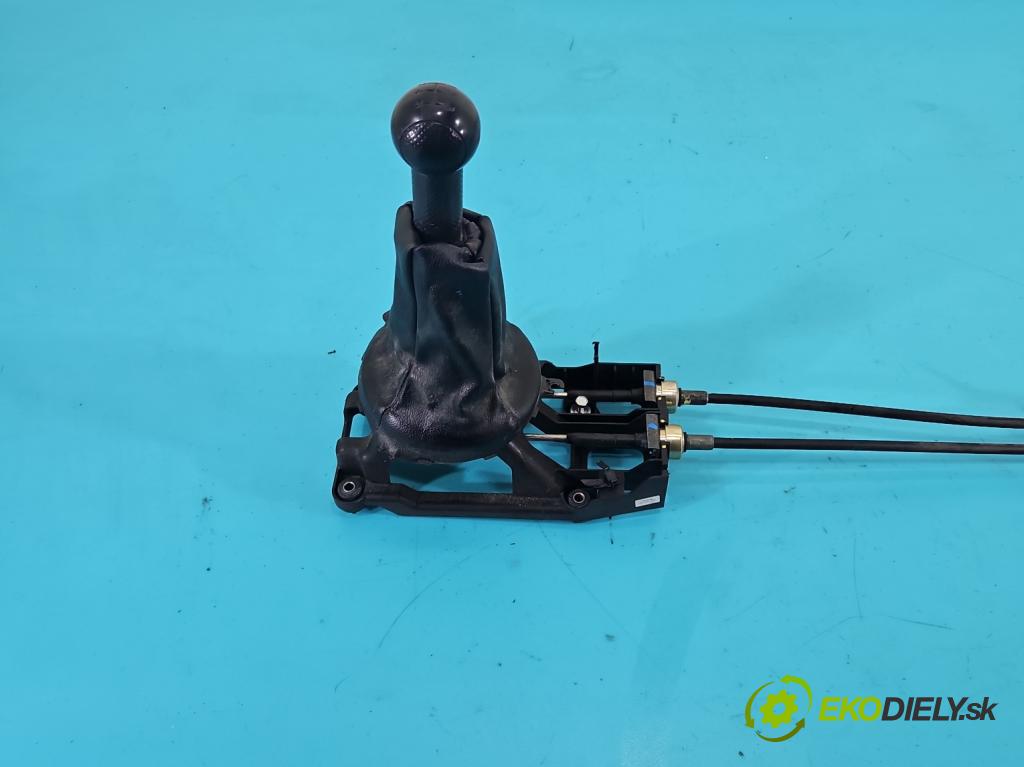 Chevrolet Spark II M200 2005-2010 1.0 67KM manual 49 kW 995 cm3 5- Páka: Změny: stupeň,rýchlosť  (Rýchlostná páka (kulisa))