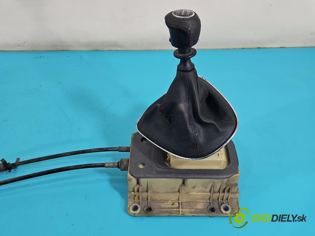 Fiat Bravo II 2007-2014 1.9 jtd 150 HP manual 110 kW 1910 cm3 5- Páka: Změny: stupeň,rýchlosť 553499500 (Rýchlostná páka (kulisa))