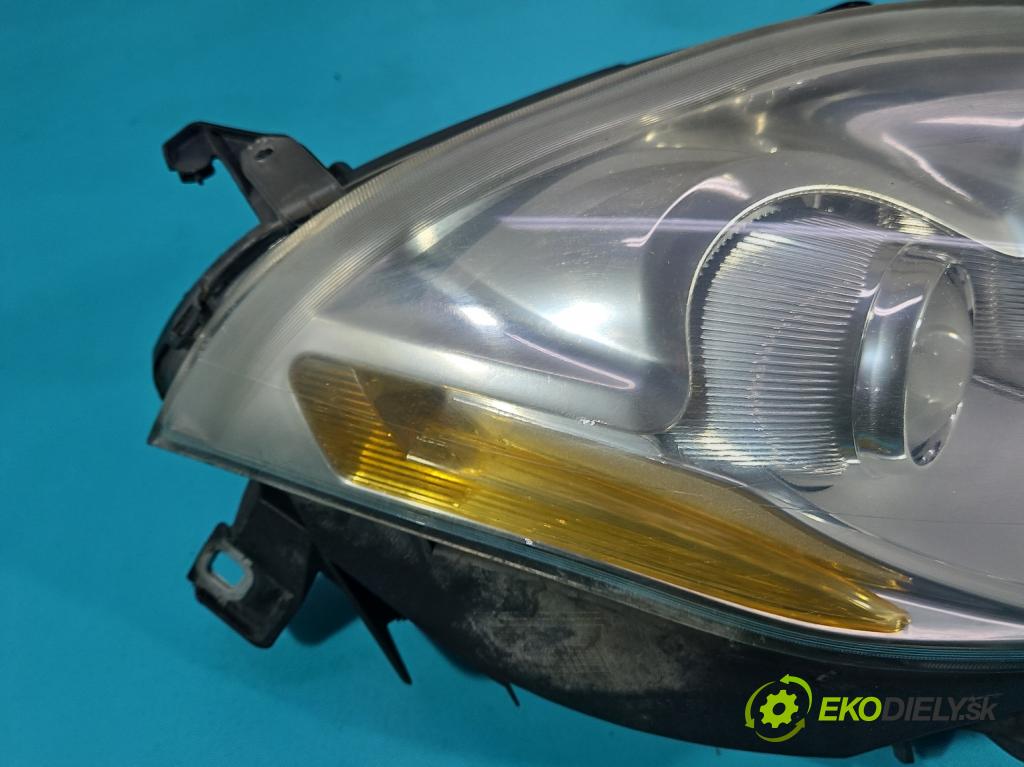 Fiat Bravo II 2007-2014 1.9 jtd 150 HP manual 110 kW 1910 cm3 5- Reflektor: pravý 51757534 (Svetlo predné pravé)